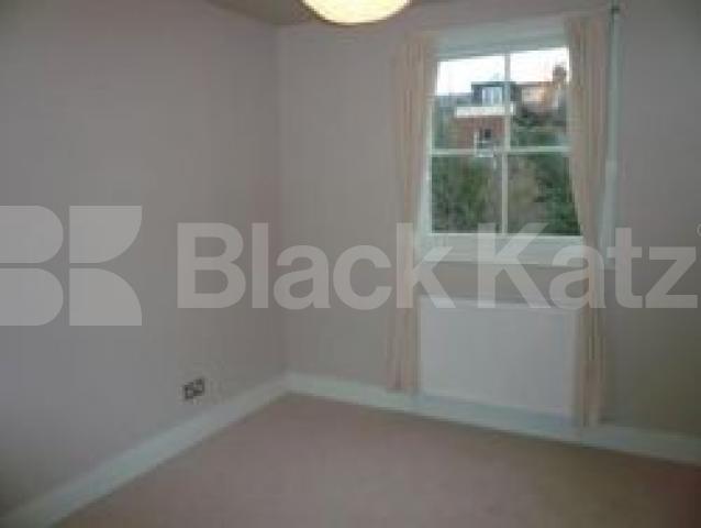 			2 Bedroom, 1 bath, 1 reception Flat			 Park Road, CROUCH END N8